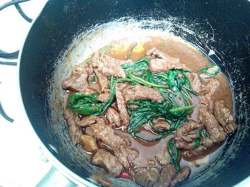 Quick Recipe: Sate Beef with spinach Quick Recipe: Sate Beef with spinach