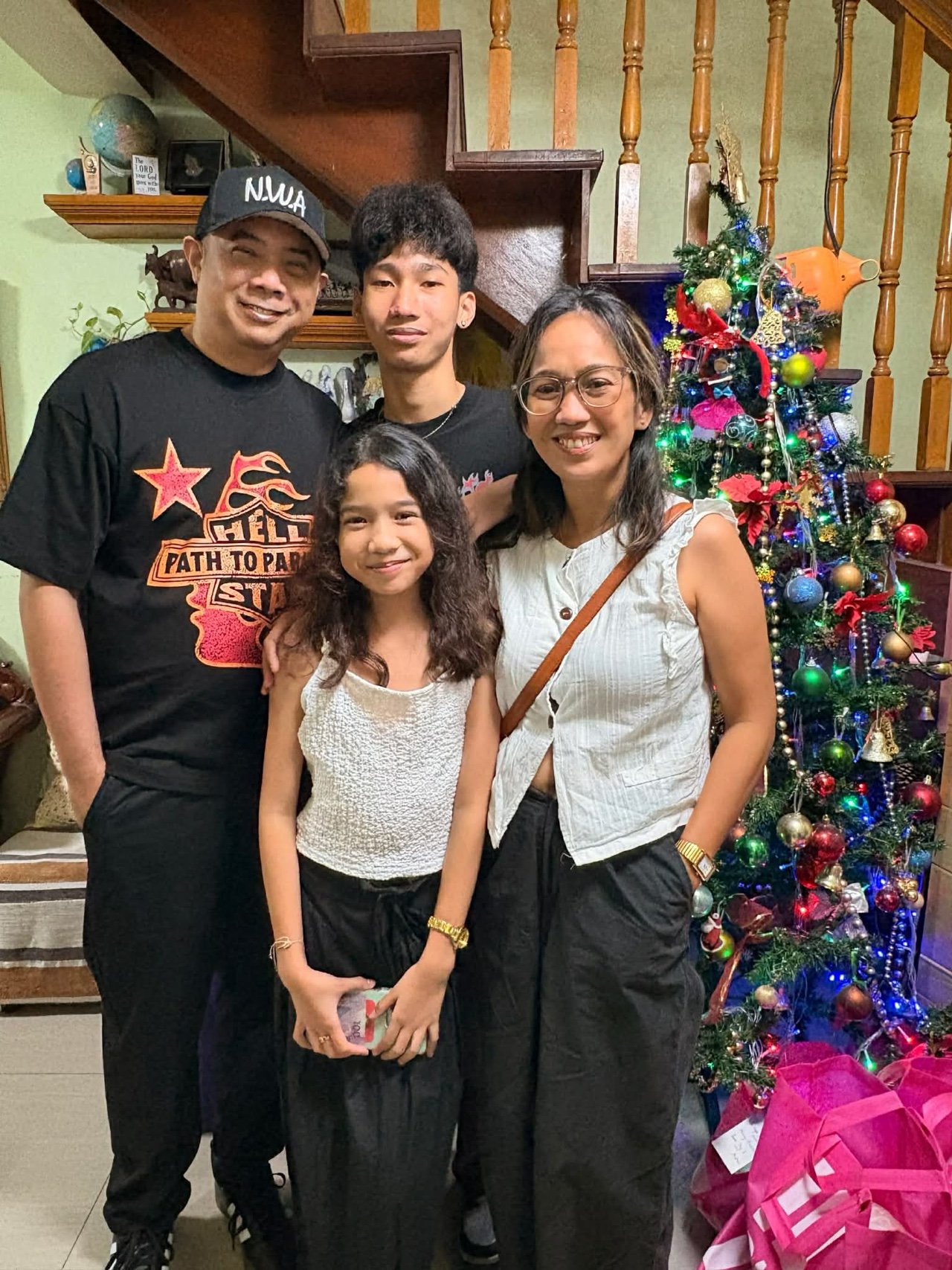A Christmas I’ll Always Hold Close to My Heart 🇵🇭🎄 A Christmas I’ll Always Hold Close to My Heart 🇵🇭🎄